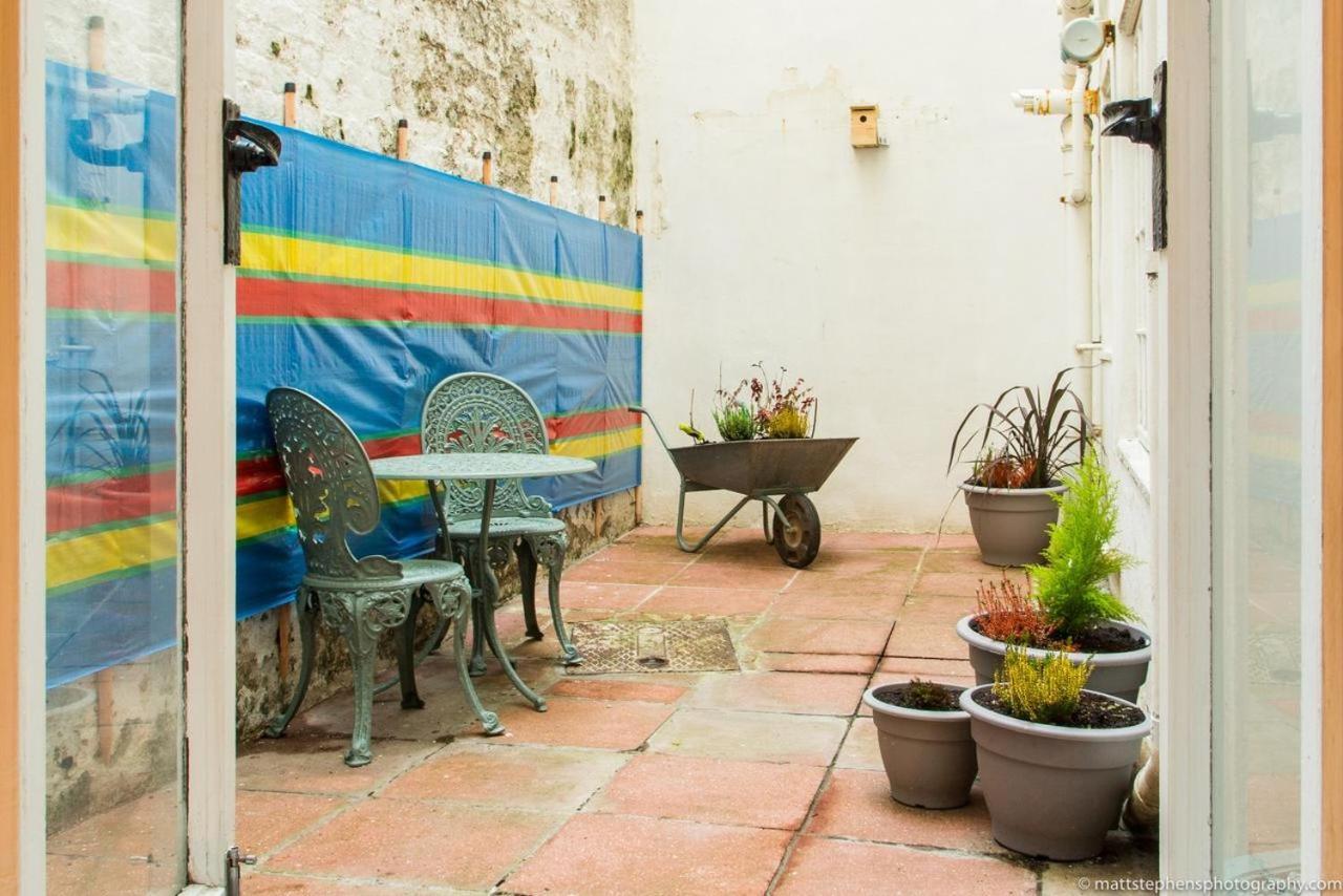 Seafront Apartment With Garden Brighton Bagian luar foto